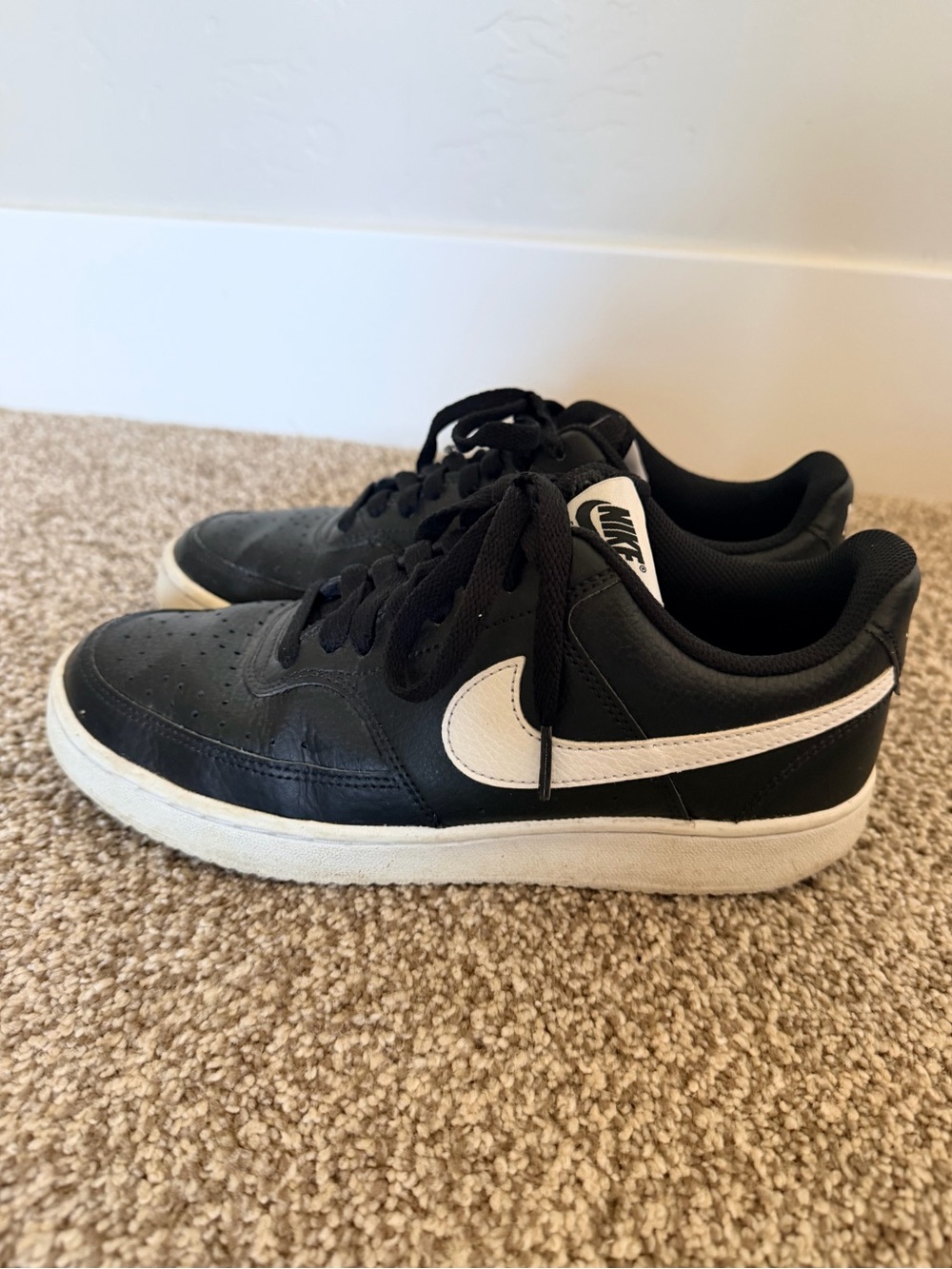 Nike Womens Court Vision Low